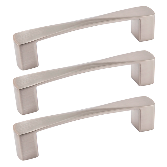 Caja con 50 piezas de Jaladera Zamak 96 mm