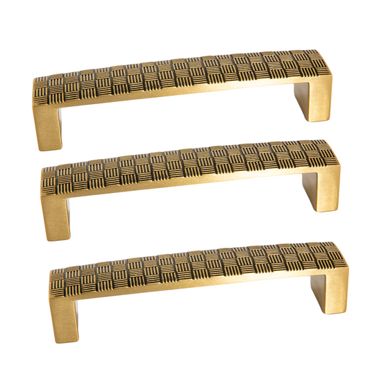 Caja con 50 piezas de Jaladera Zamak 96 mm